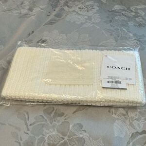 Coach Logo Knit Headband With Rubber Patch Cream NWT